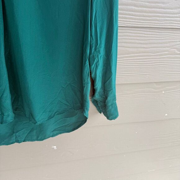 J Crew 100% silk emerald green blouse - Picture 4 of 6